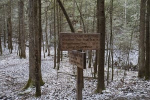 schoolhouse gap sign in the smoky mountains