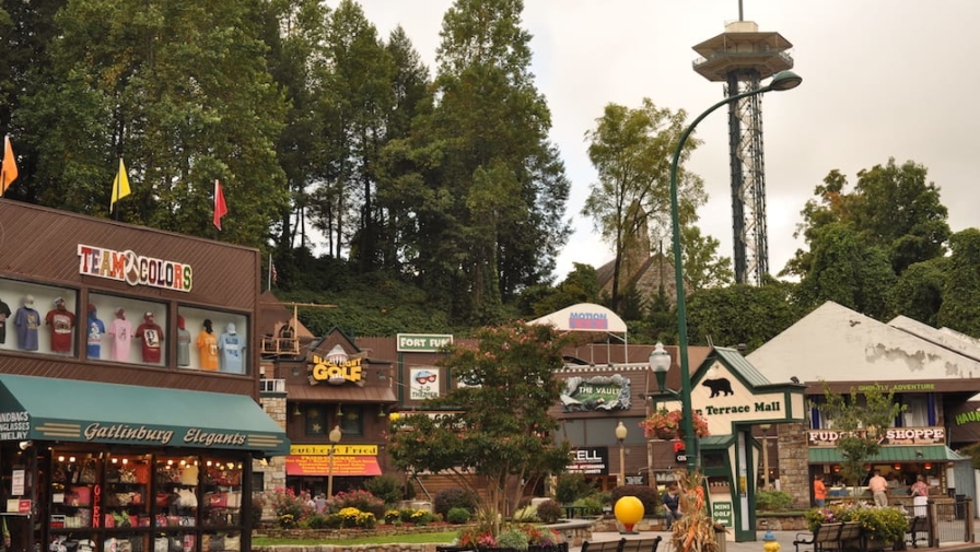 3 of the Best Places to Go Shopping in Gatlinburg TN