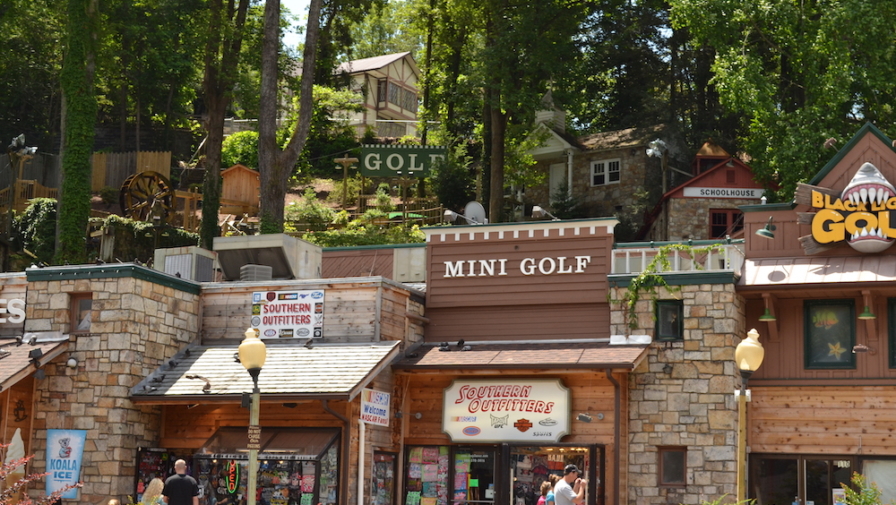 Top 5 Cheap Family Things to Do in Gatlinburg TN