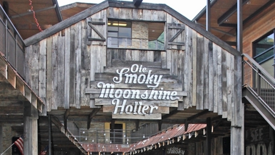 4 Flavors You Have to Try at Ole Smoky Moonshine in Gatlinburg TN