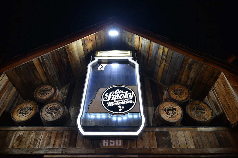 Ole Smoky Moonshine sign at night