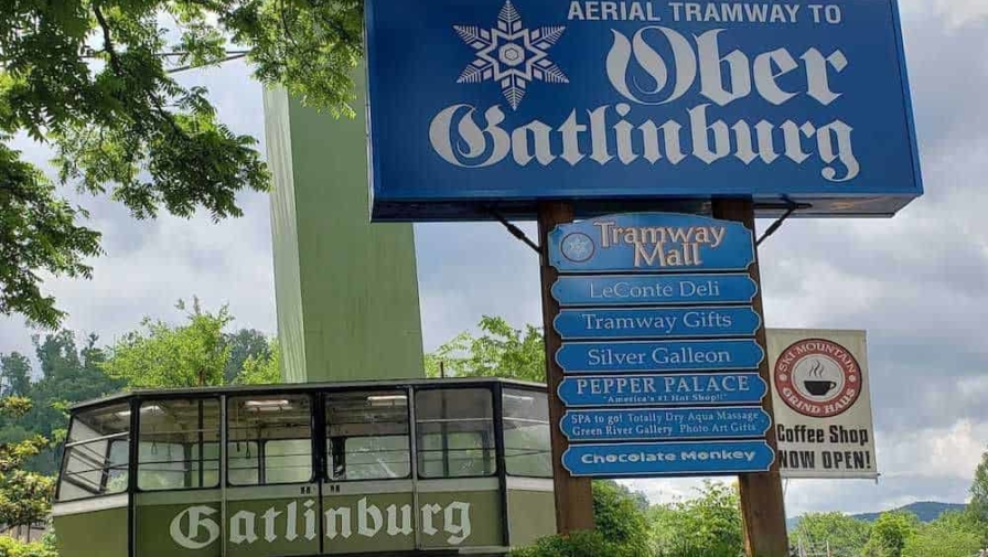 Top 4 Reasons Why You’ll Love Snow Tubing at Ober Gatlinburg Top 4 Reasons Why You’ll Love Snow Tubing at Ober Gatlinburg